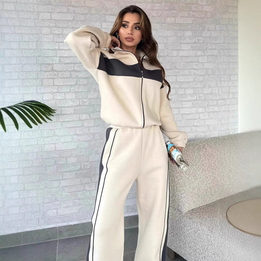 Damen Komfortables Campus-Lounge-Set mit kurzem Reißverschluss-Top und Seitenstreifen-Jogger Shop Nory