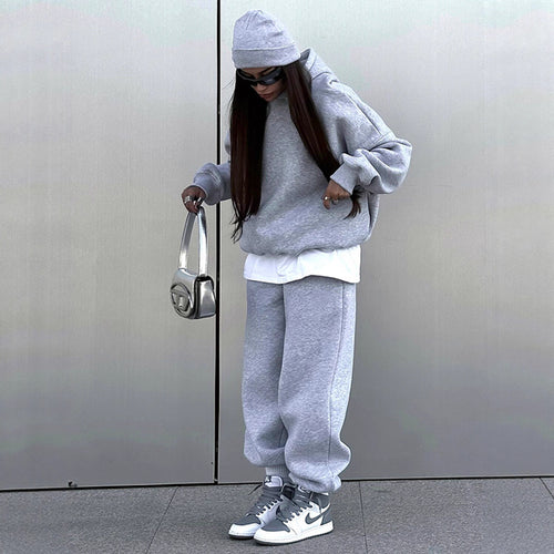 Damen urbanes Oversize-Lounge-Set mit Kapuzenpullover, locker geschnittener High-Waist-Jogginghose und passender Mütze Shop Nory