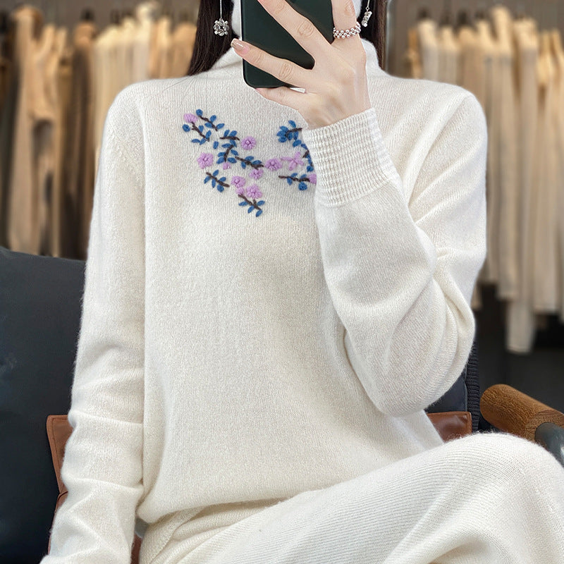 Damen Kaschmir‑Optik Rollkragenpullover mit zarter Blumenstickerei am Brustbereich Shop Nory