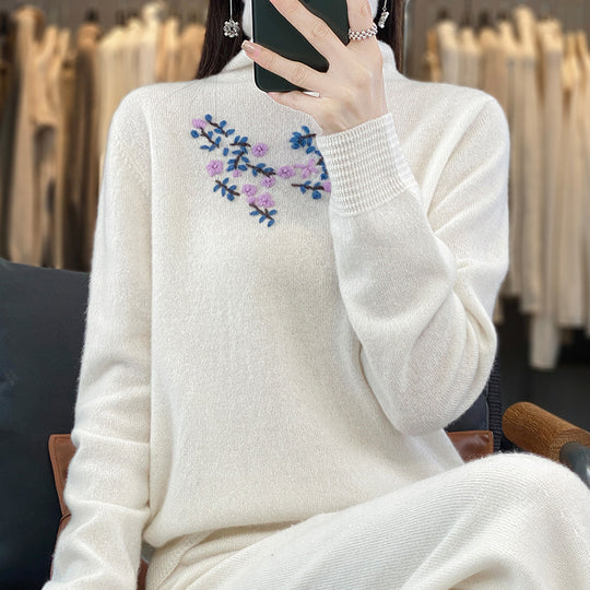 Damen Kaschmir‑Optik Rollkragenpullover mit zarter Blumenstickerei am Brustbereich Shop Nory