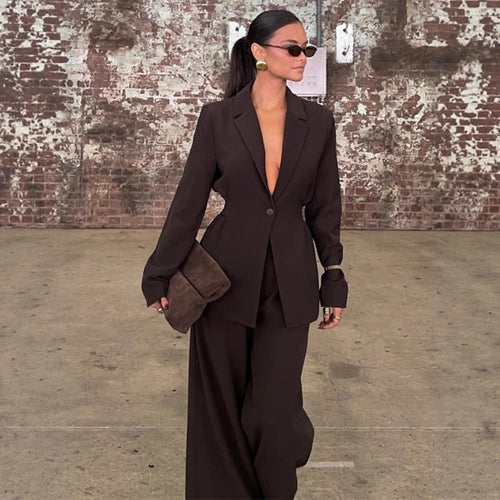 Damen Blazer mit tiefem V-Ausschnitt und eleganter Silhouette