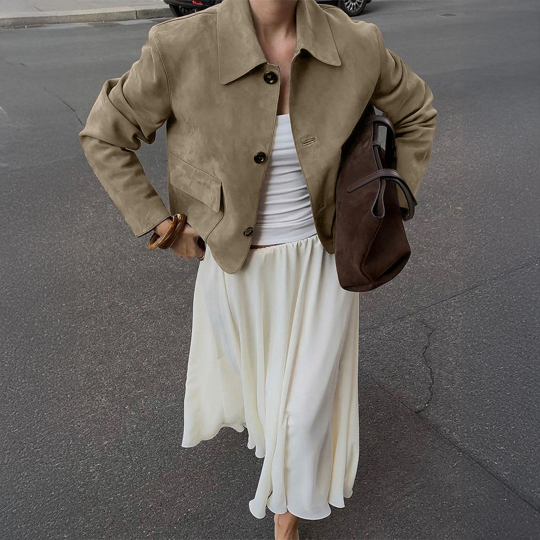 Damen nan kurz geschnittene Wildlederjacke mit Hemdkragen und aufgesetzten Pattentaschen Shop Nory