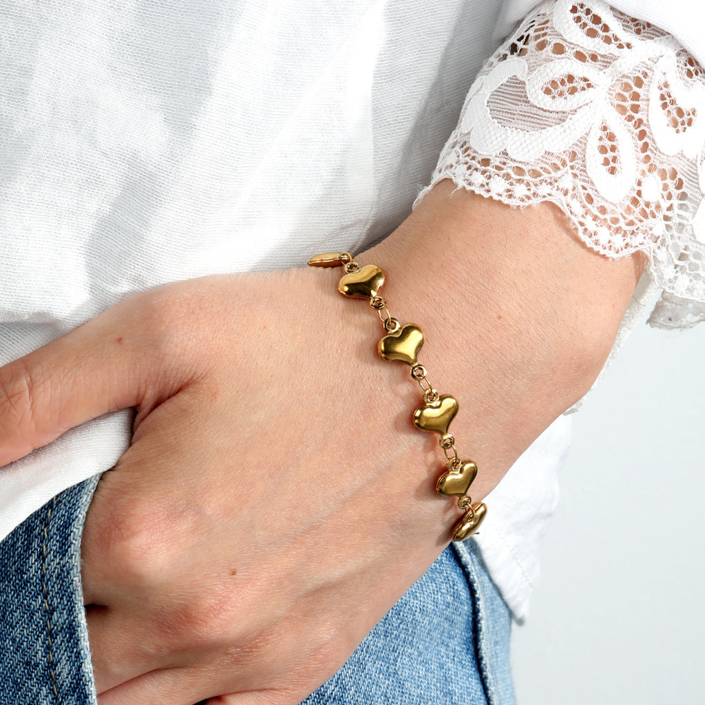 Damen Armband mit herzförmigem Design aus hochwertigem Edelstahl Shop Nory