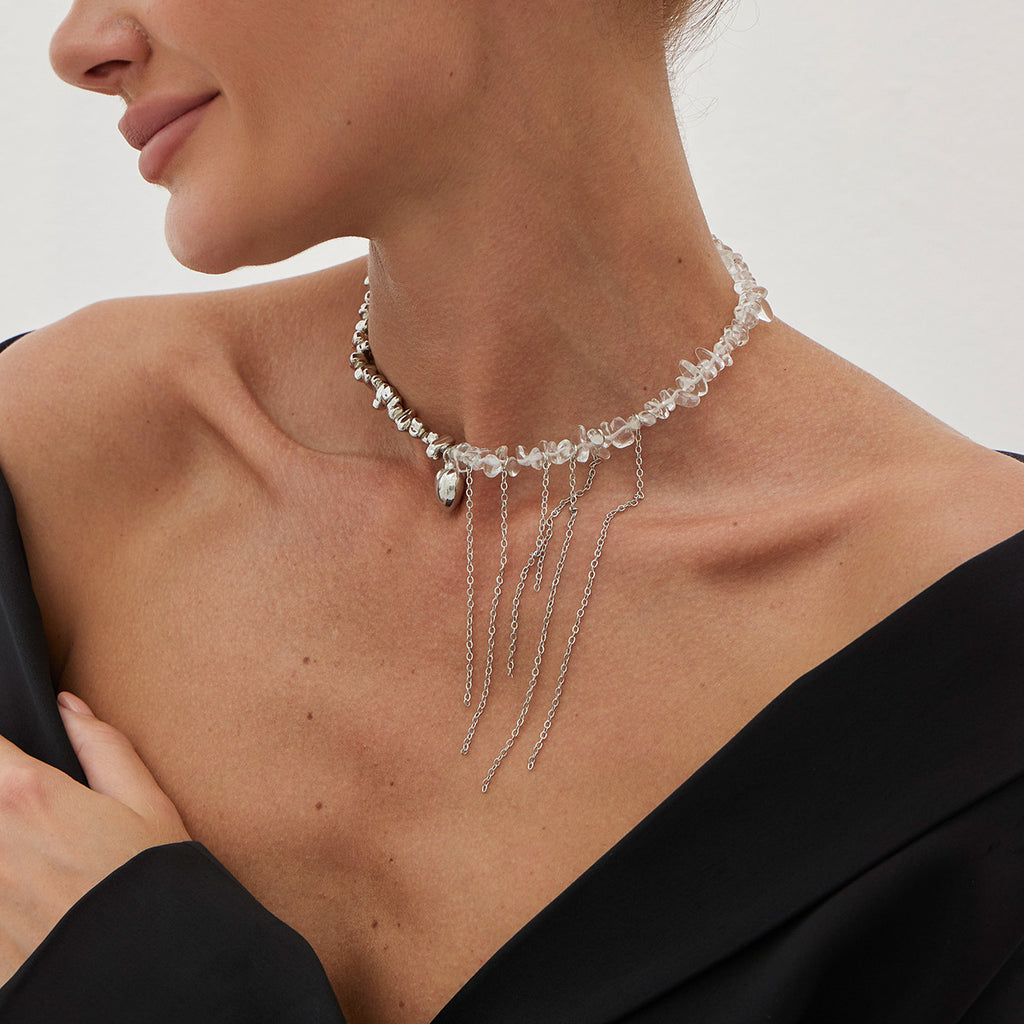 Damen Statement-Halskette mit feinen Ketten und eleganten Perlen Shop Nory