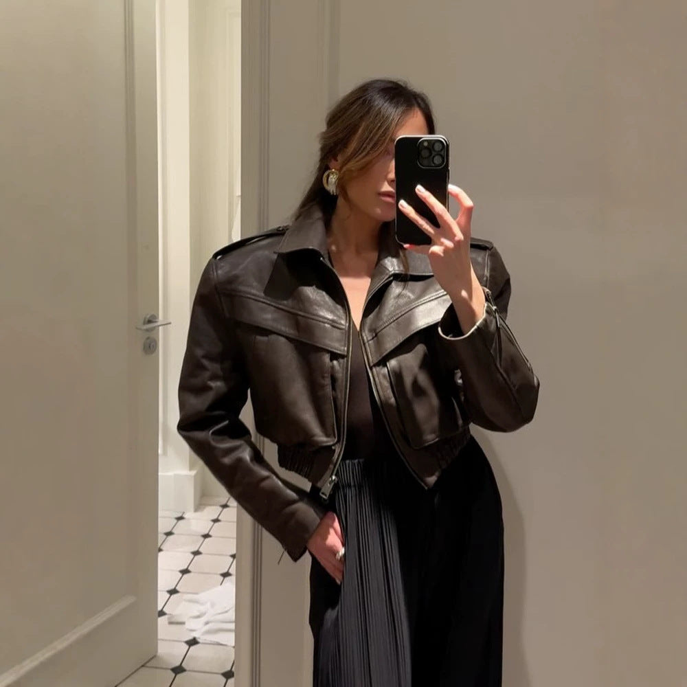 Damen Kurz geschnittene Lederjacke mit elastischem Saum und aufgesetzten Brusttaschen Shop Nory