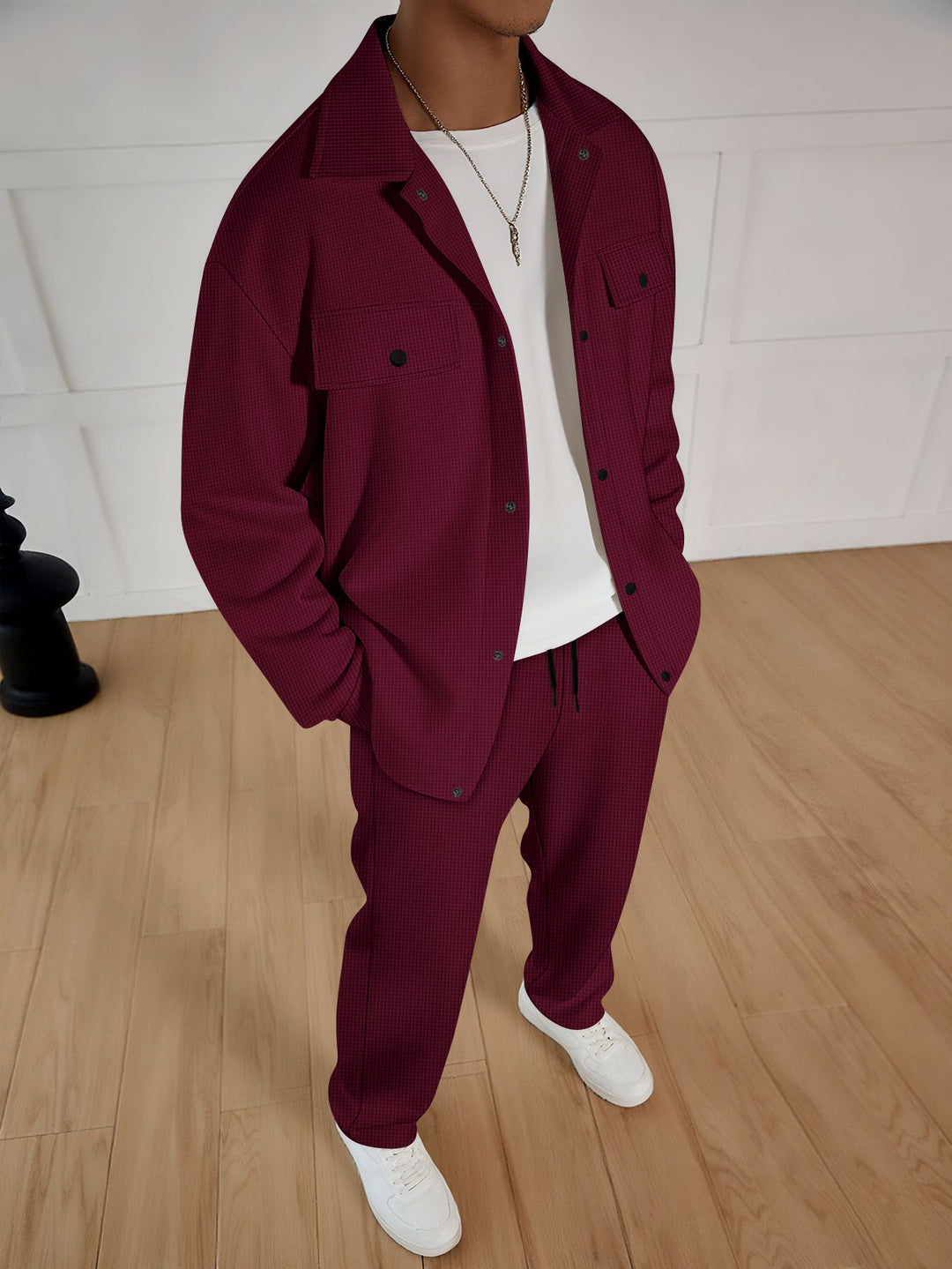 Herren zweiteiliges Overshirt-Lounge-Set mit aufgesetzten Klappentaschen, Kordelzug-Hose und feiner Waffelstruktur Shop Nory