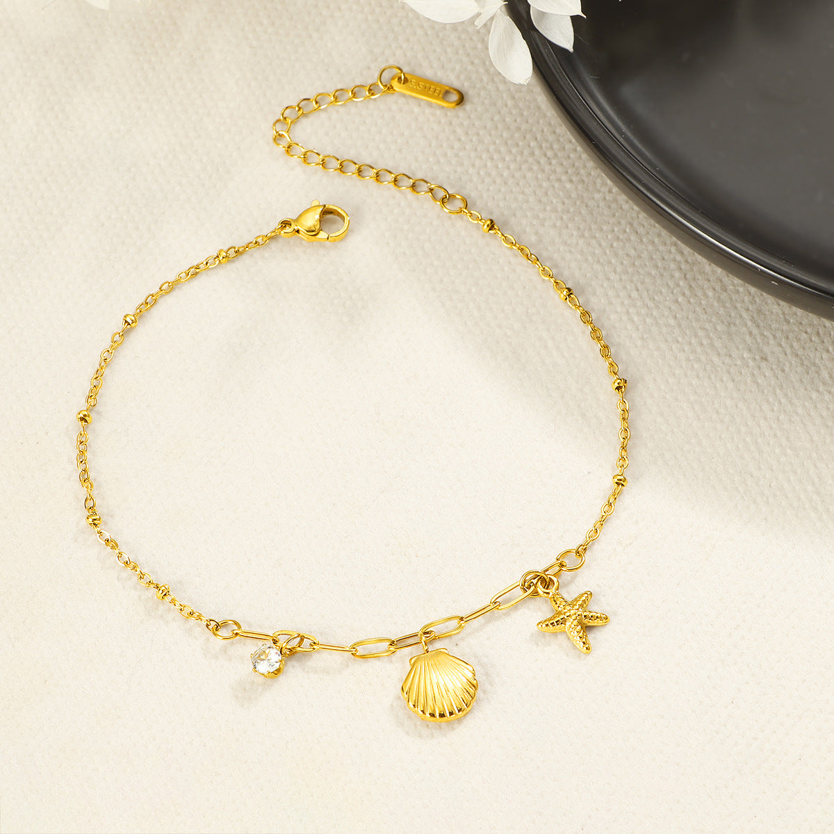 Damen Fußkette mit verspielten Muschel- und Stern-Anhängern Shop Nory
