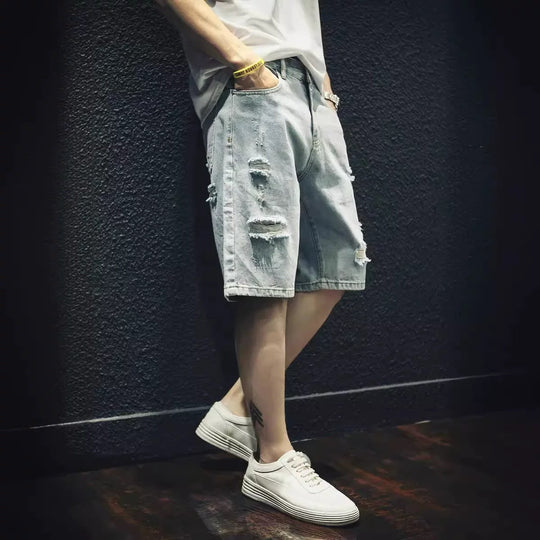 Herren lässige Destroyed Denim-Shorts mit modernen Details und bequemer Passform