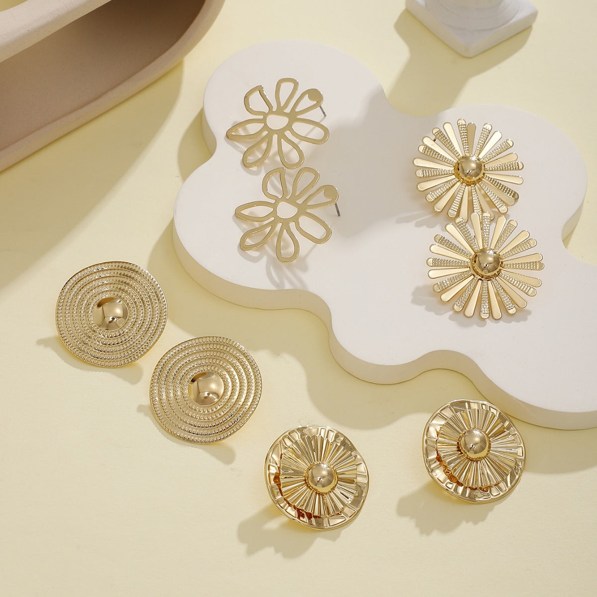 Damen Ohrringe im exklusiven Sonnenblumen-Stil Shop Nory