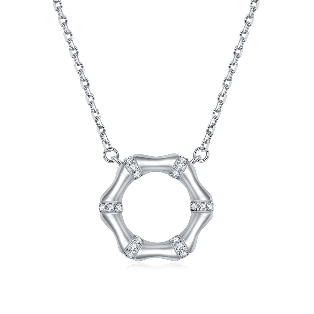 Damenring mit spiralförmigem Design und funkelnden Zirkonia-Elementen Shop Nory