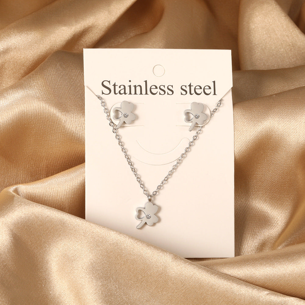 Damen Schmuckset mit herzförmigen Anhängern aus goldplattiertem Edelstahl Shop Nory