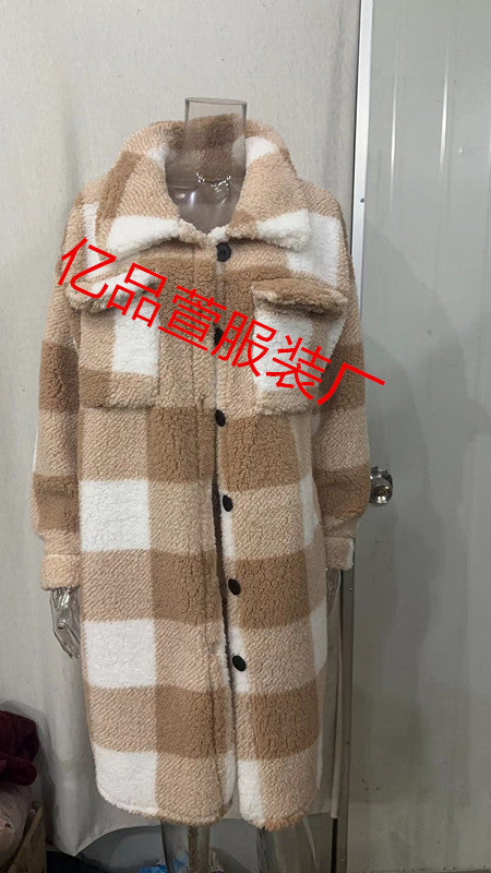 Damen nan langer Teddy-Karo-Mantel mit Hemdkragen, aufgesetzten Brusttaschen und Knopfleiste Shop Nory