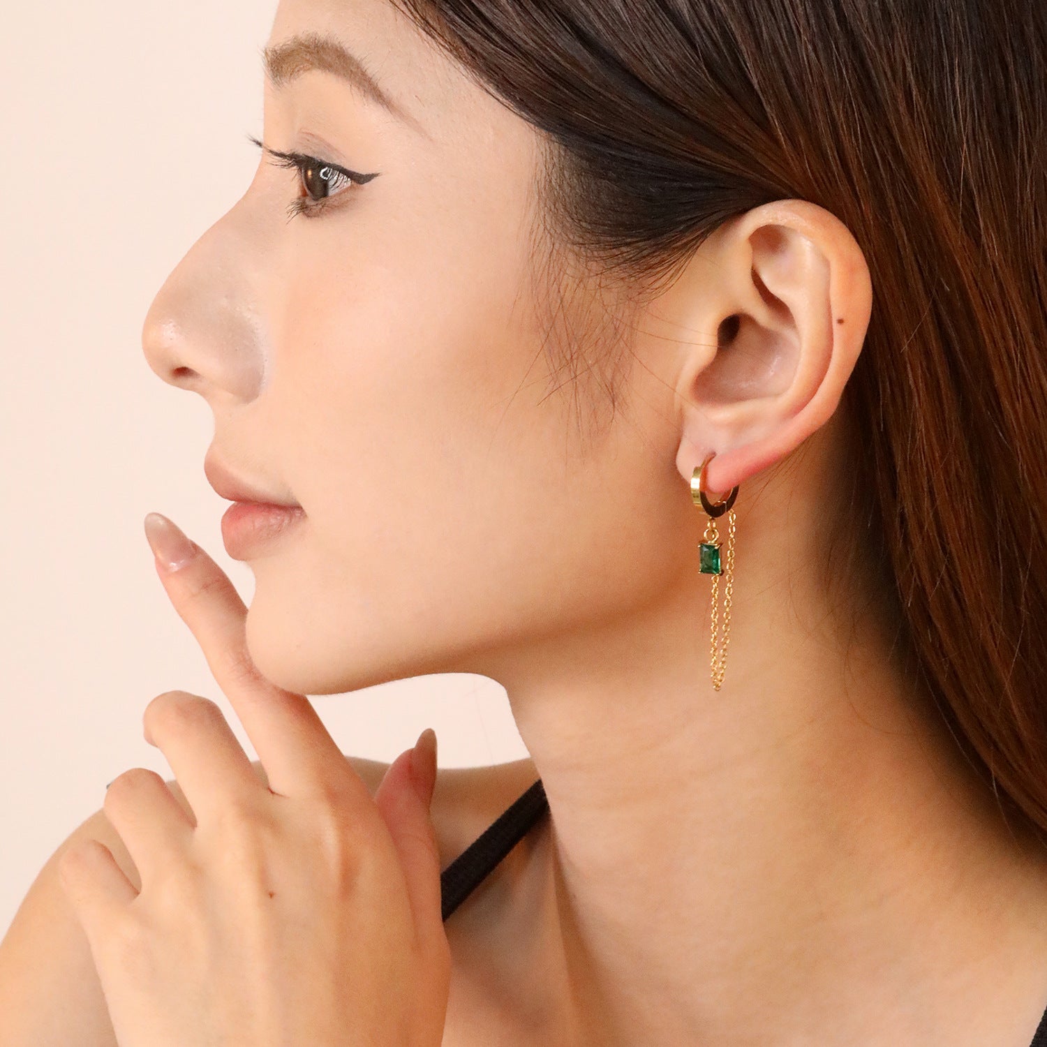 Damen Hängende Ohrhänger mit funkelnden Kristallen und eleganter Goldverzierung Shop Nory