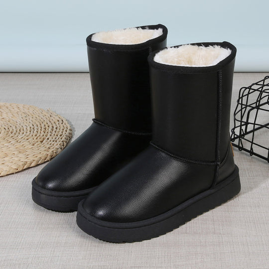 Damen Winterstiefel mit Teddyfutter, Lederoptik und flacher Plateau‑Sohle Shop Nory
