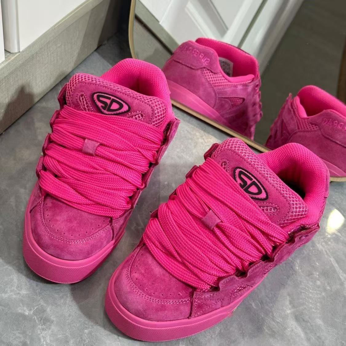 Damen Sportliche High-Top Sneakers mit innovativen Schnürsystem und dämpfender Sohle