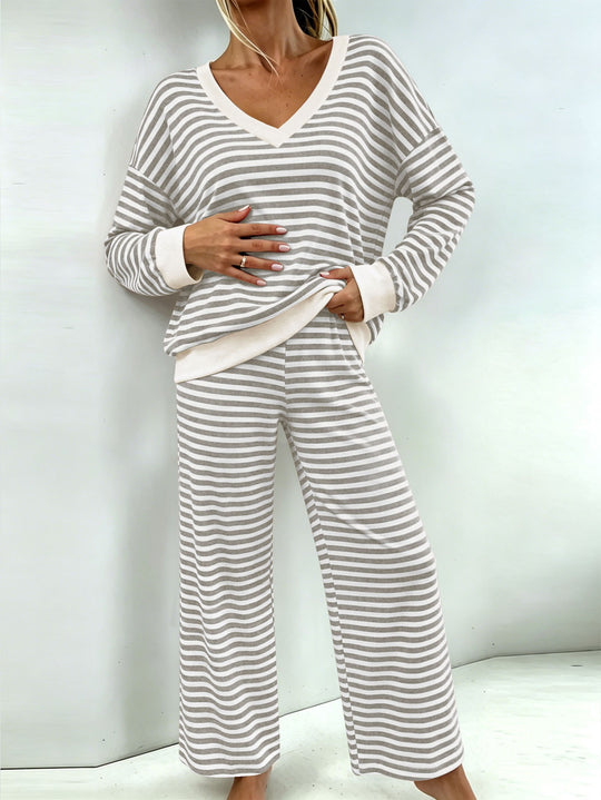 Damen Gestreiftes Lounge-Set mit V-Ausschnitt, Oversize-Pullover und Palazzo-Hose Shop Nory