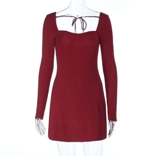 Damen tailliertes Strick‑Minikleid mit eckigem Dekolleté, Unterbrustnähten und Rückentiedetail Shop Nory