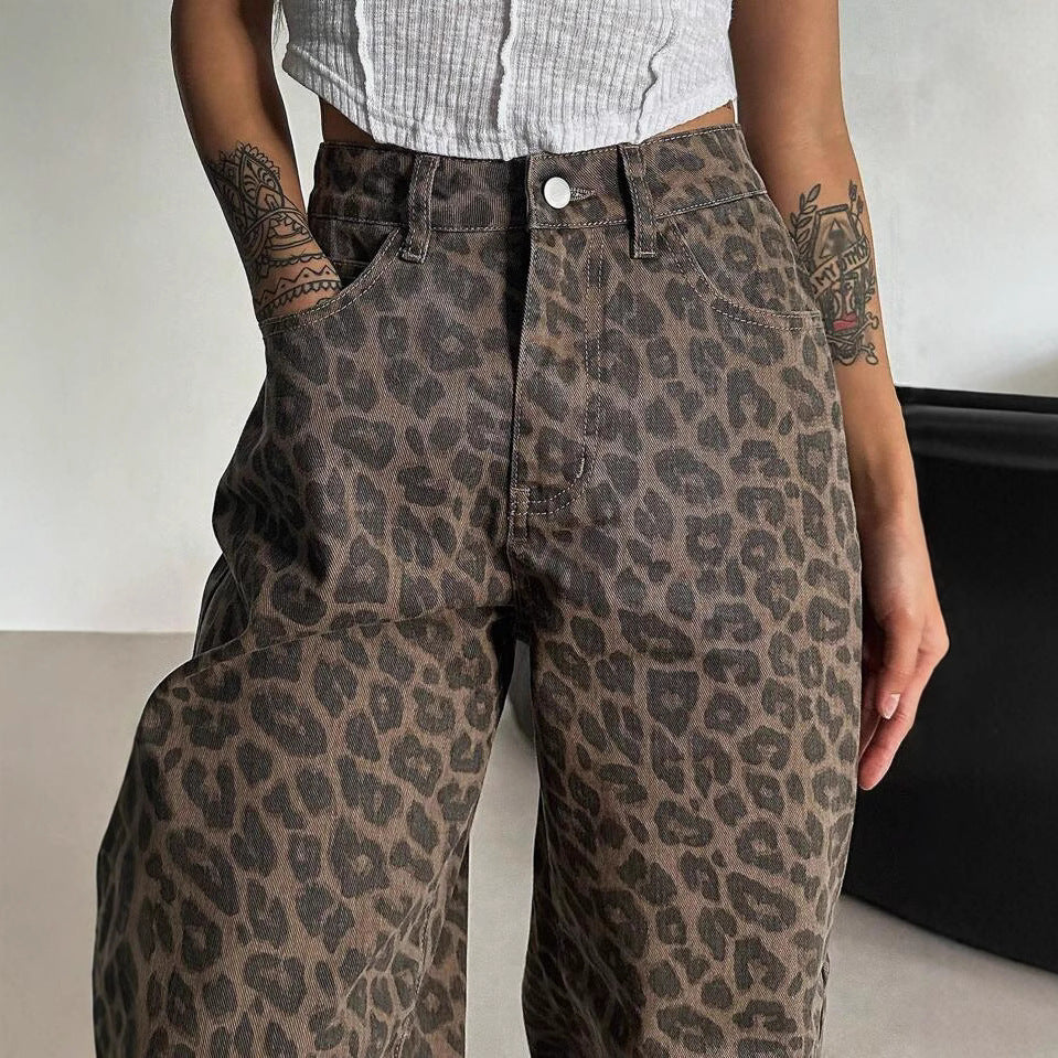 Damen Weit geschnittene Leoparden-Jeans im lässigen Stil
