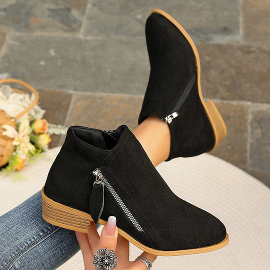 Damen Kurzschaft-Stiefeletten mit seitlichem Reißverschluss und kleinem Blockabsatz Shop Nory