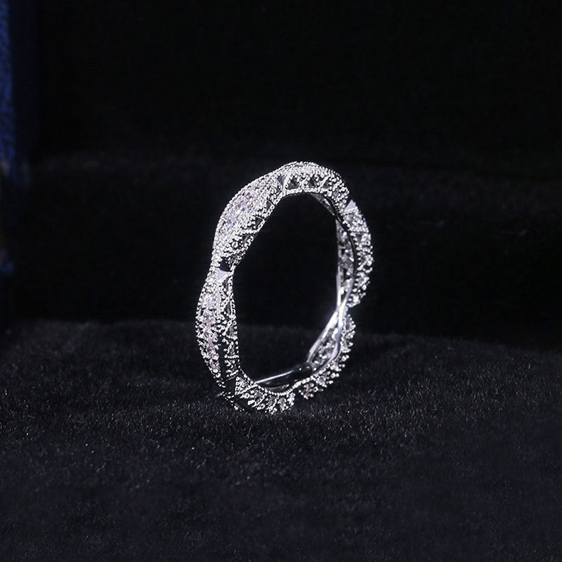 Damen Glamouröser Zirkonia Ring mit kunstvollem Muster Shop Nory