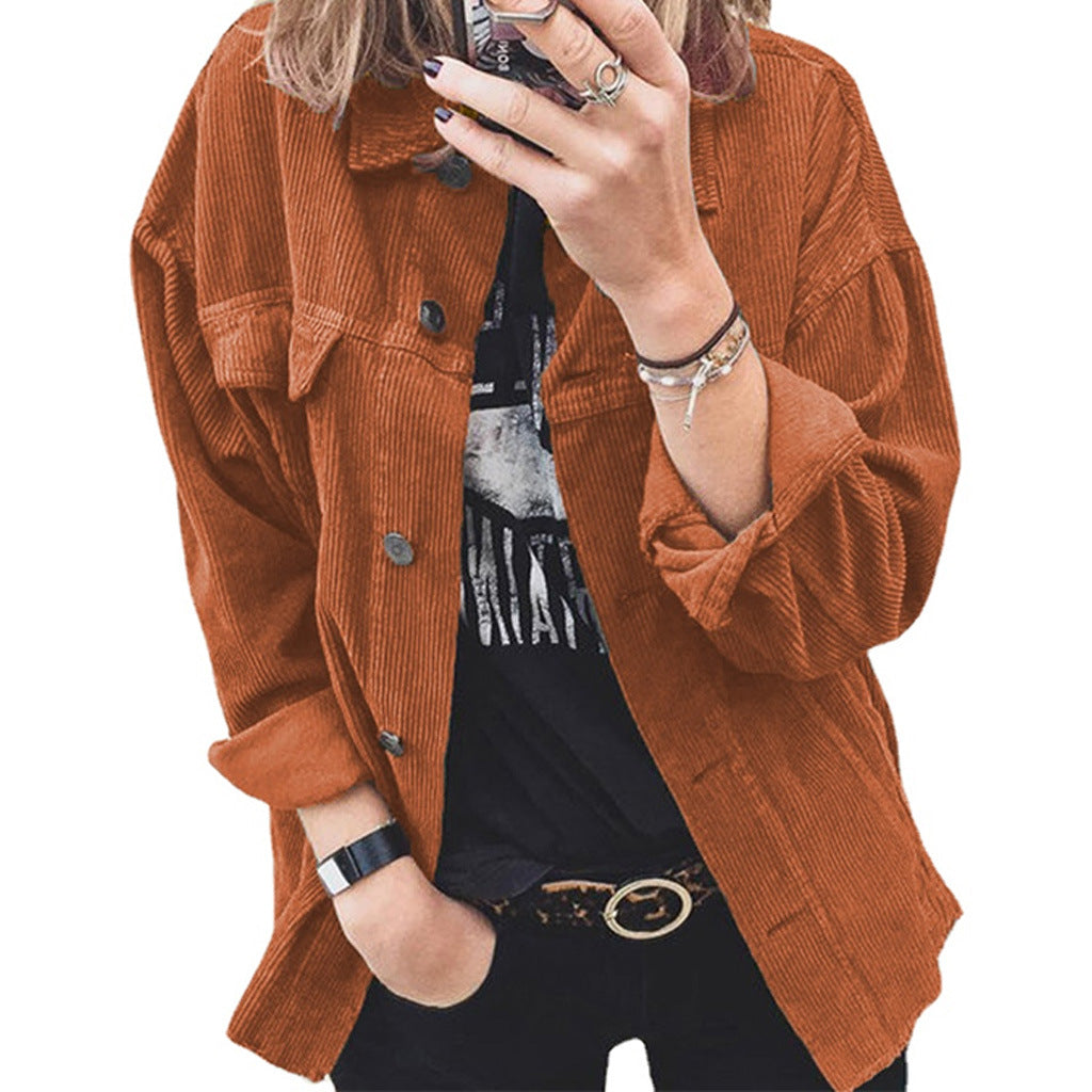 Damen modische Cordjacke mit praktischen aufgesetzten Taschen und lässigem Schnitt