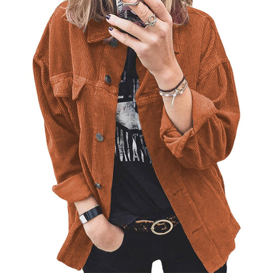 Damen modische Cordjacke mit praktischen aufgesetzten Taschen und lässigem Schnitt