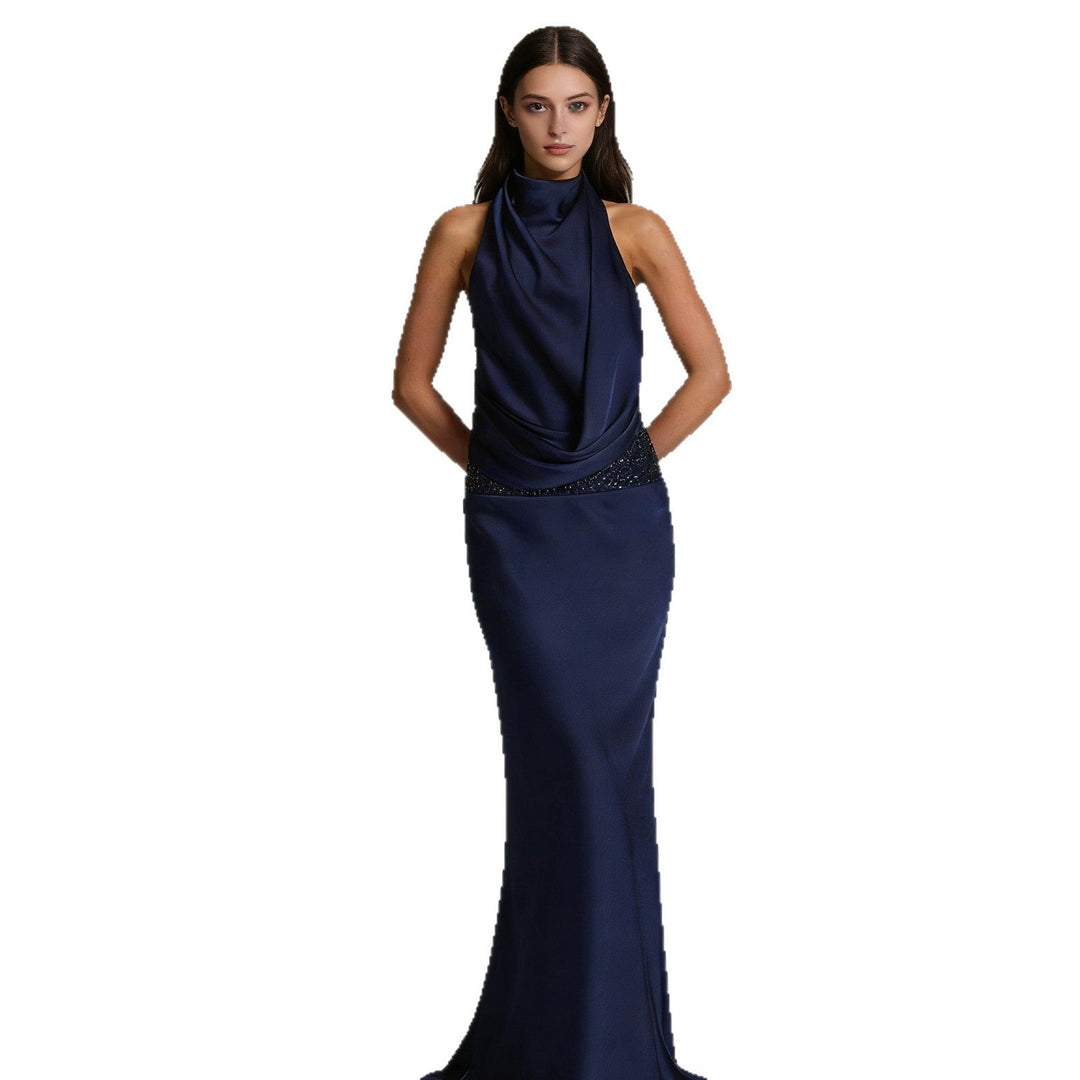 Damen Elegantes und fließendes Abendkleid mit hohem Kragen