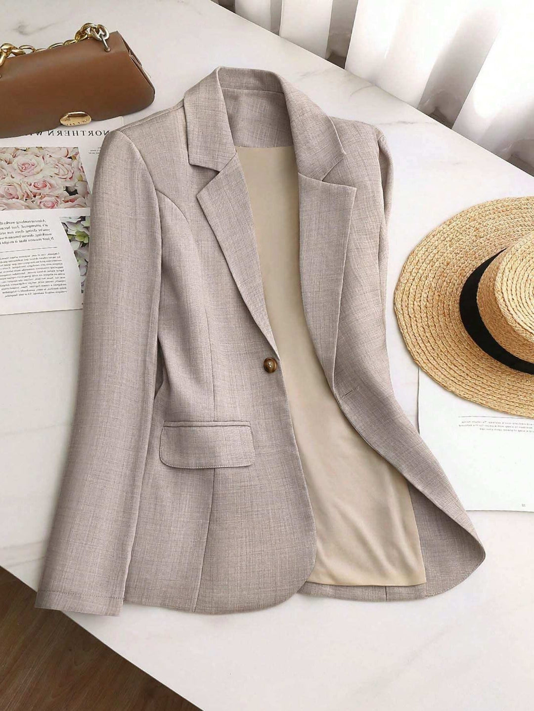 Damen Eleganter und leichter Blazer mit modernem Schnitt und praktischen Taschen