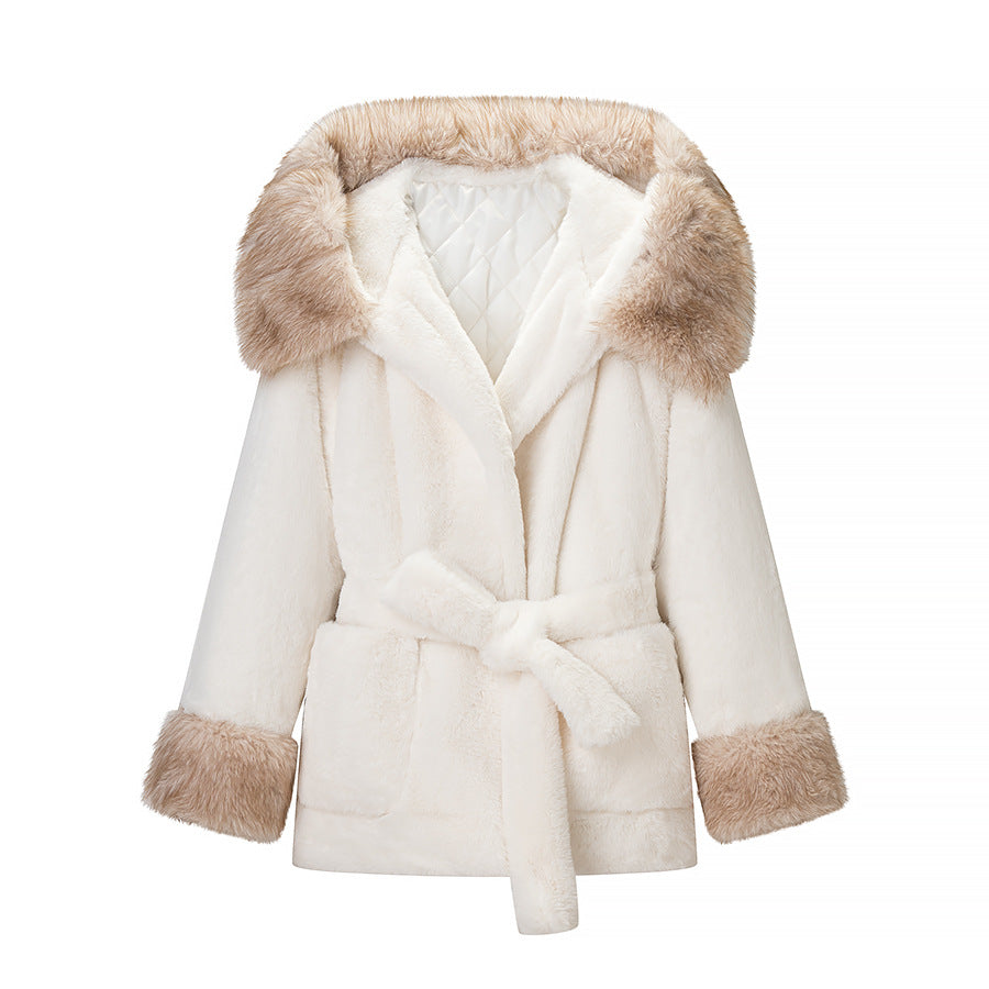 Damen Kurzer Teddy-Kunstpelz-Mantel mit Kapuze, Steppfutter und Bindegürtel Shop Nory