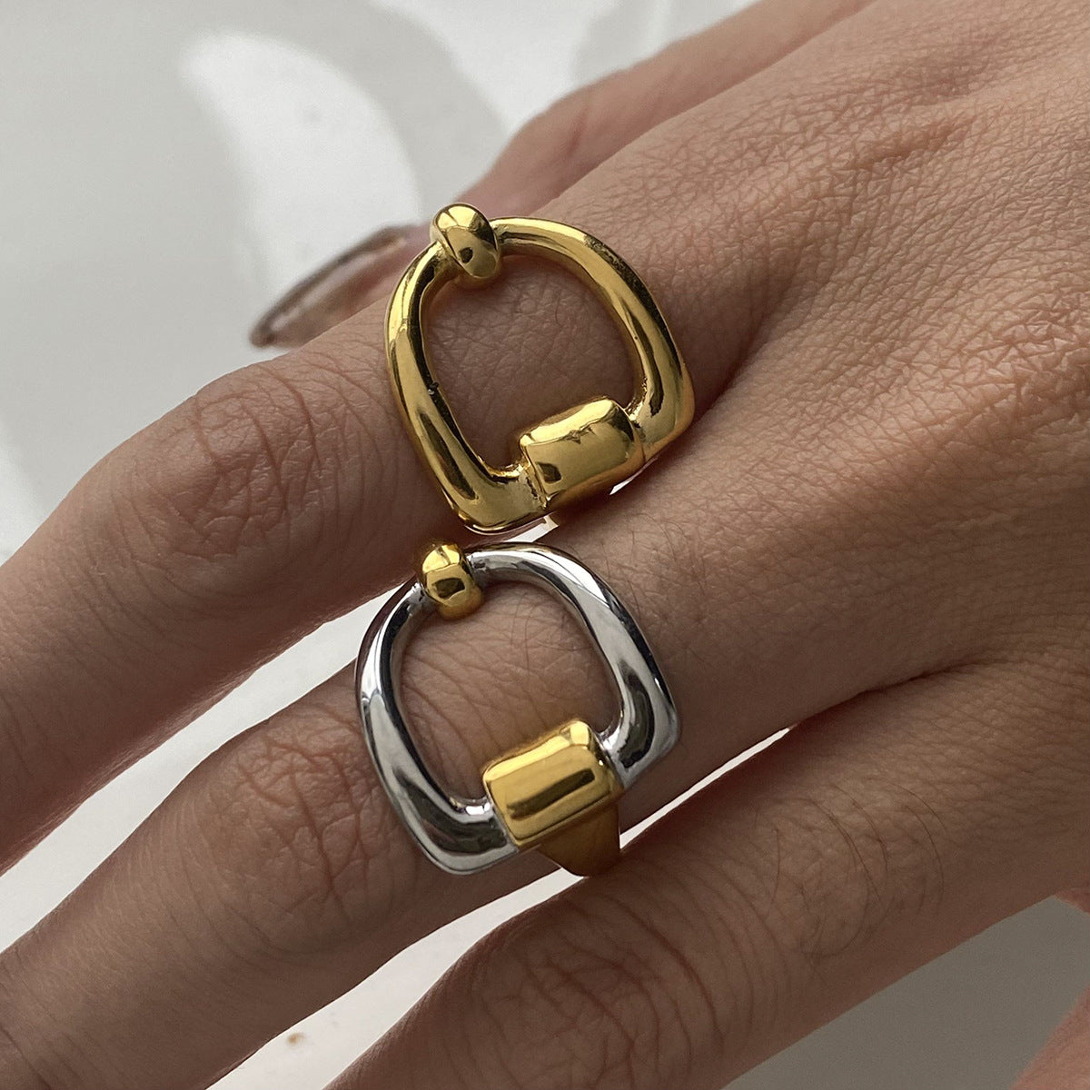 Damen Offenes Armband mit elegantem, hypoallergenem Design aus hochwertigem Edelstahl Shop Nory