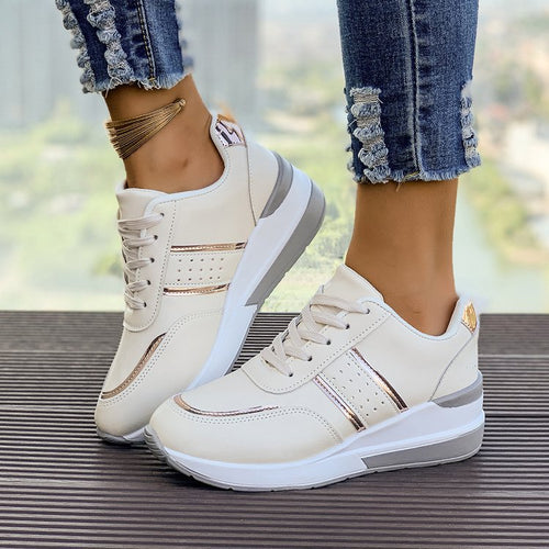 Damen Wedgesneaker mit mittelhohem Plateau, gepolstertem Komfortschaft und elastischem Seiteneinsatz Shop Nory