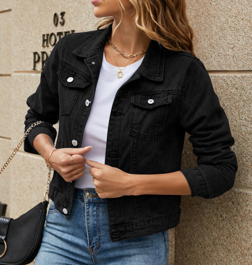 Damen Jeansjacke im modischen Look mit anatomischem Schnitt und praktischen Taschen