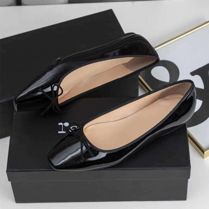 Damen elegante Ballerinas mit feinem Lackleder-Obermaterial und modischem Schleifen-Detail Shopnory