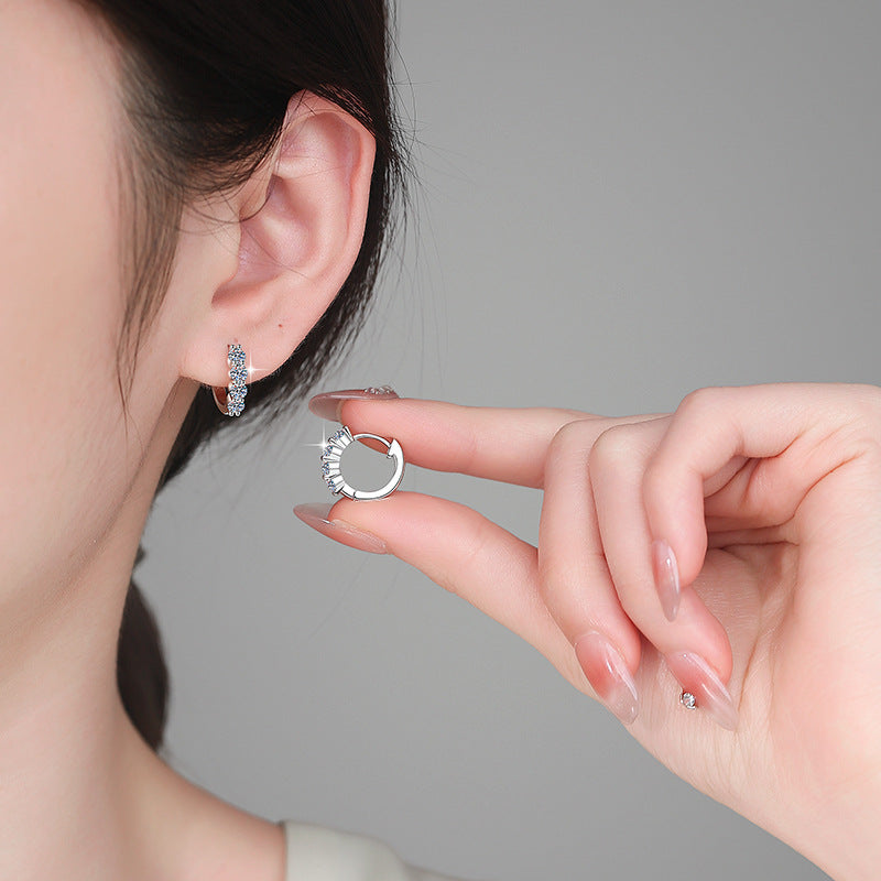 Damen Ohrstecker mit funkelnden Zirkonia Shop Nory