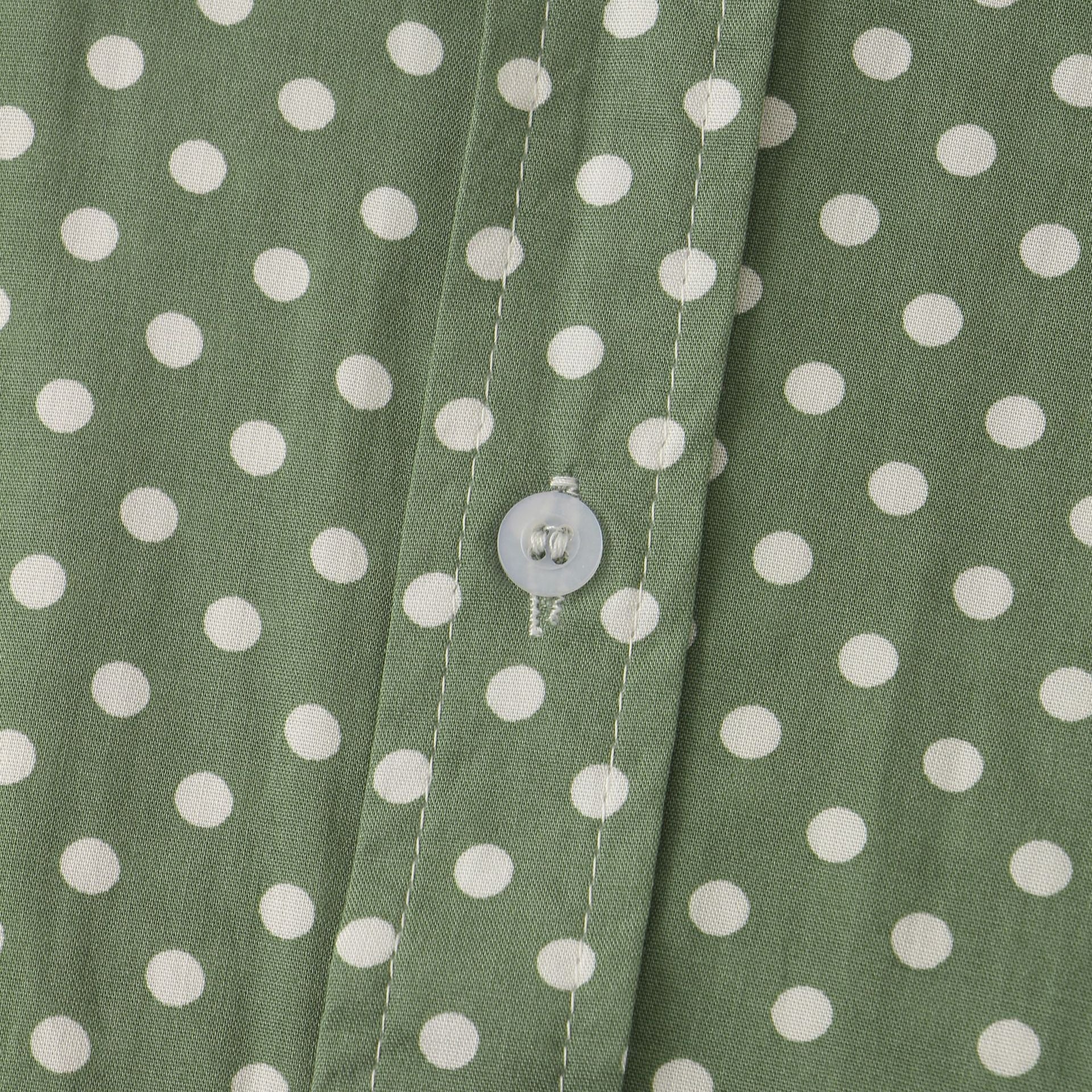 Damen Kurzarmbluse im modernen Polka-Dots-Design mit luftiger Passform Shopnory