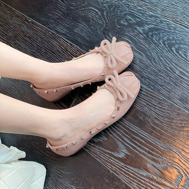 Damen Ballerinas mit stilvollem Nieten-Detail und edlem Schleifenakzent Shopnory