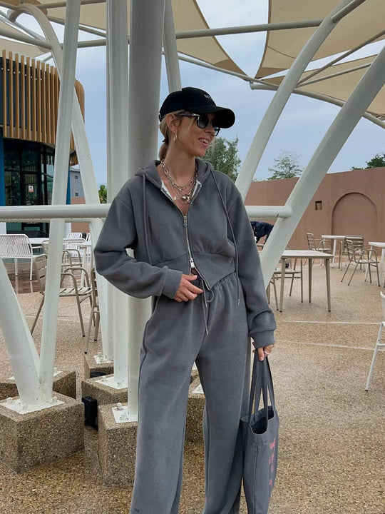 Damen Kurzgeschnittenes Zip-Hoodie mit Kordelzug‑Taille und weiter Palazzo‑Jogginghose Shop Nory