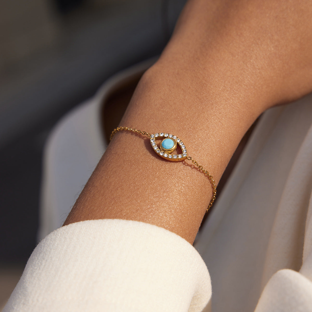 Damen Armband mit reizvollem Augendesign und hypoallergener Edelstahlverarbeitung Shop Nory