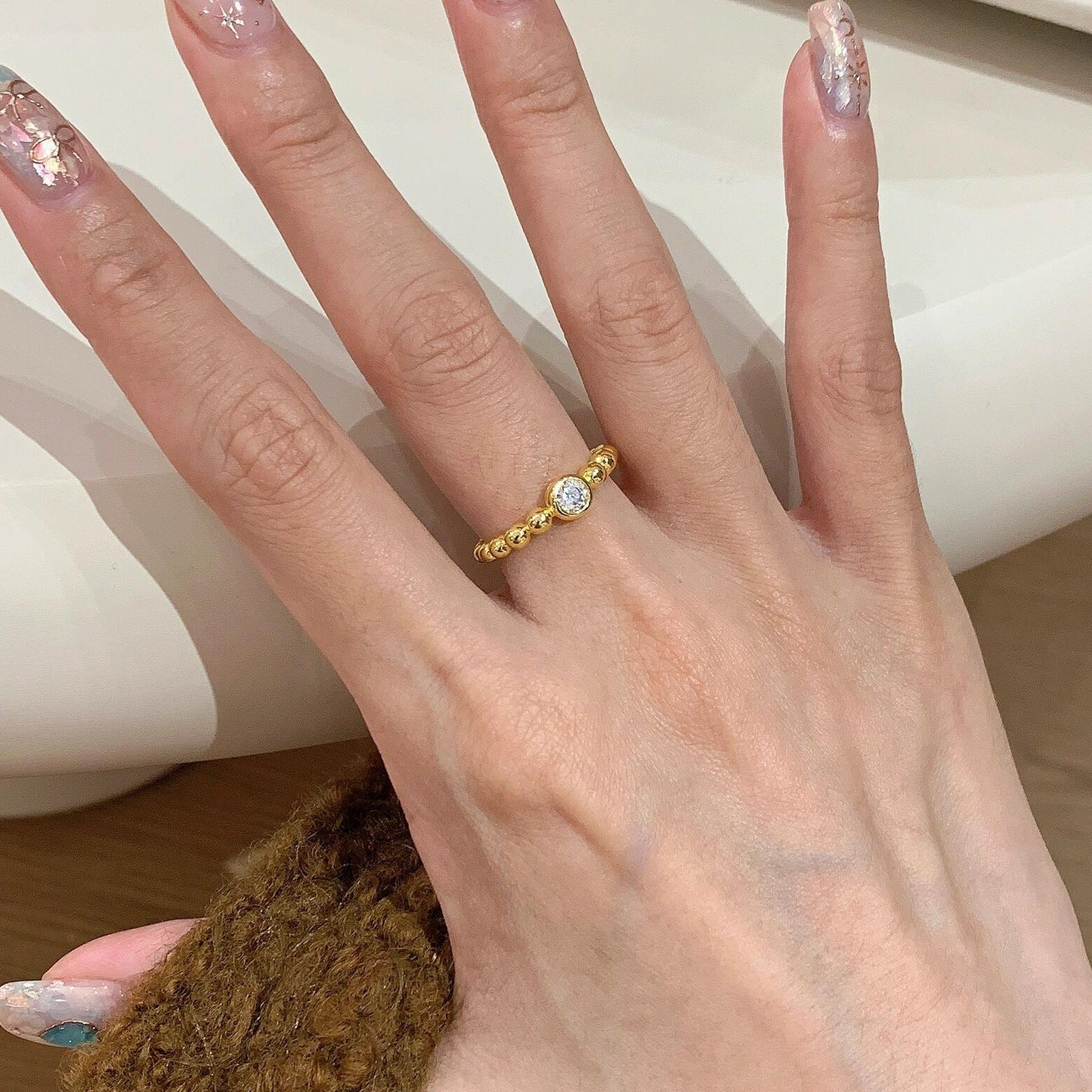 Damen Ring mit funkelndem Zirkon und Kugel-Design Shop Nory
