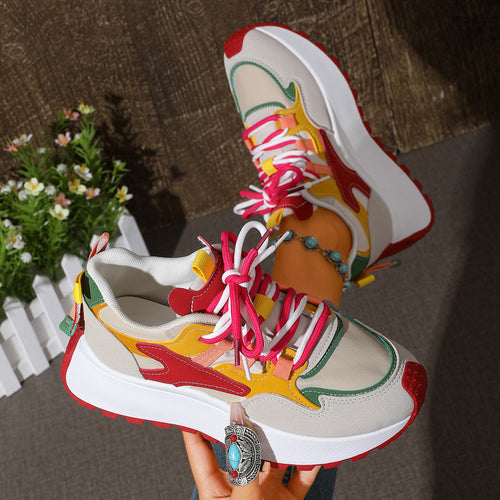 Damen Plateau-Sneaker mit mehrlagigem Obermaterial, gepolsterter Ferse und griffiger Profilsohle Shop Nory