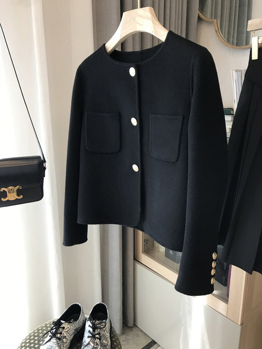 Damen Stilvolle Kurzjacke mit Knopfdetails Shop Nory