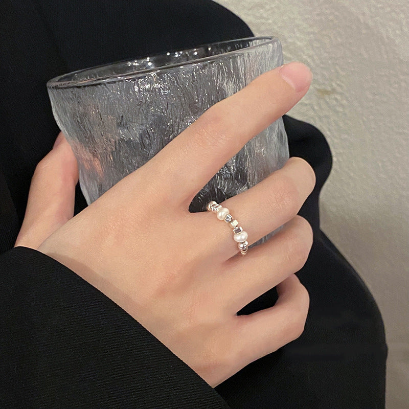 Damen Designer-Ring mit einzigartigem Textur- und Perlen-Design Shop Nory
