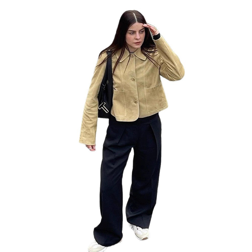 Damen Kurze Velourslederjacke mit abgerundetem Kragen und kastigem Cropped‑Schnitt Shop Nory