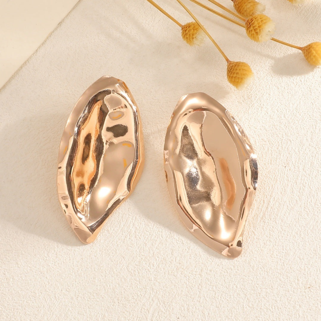 Damen Ohrringe mit modernem, skulpturalem Design Shop Nory
