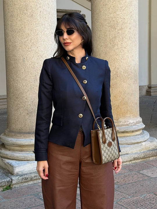 Damen Taillierter Blazer mit Stehkragen und goldenen Zierknöpfen Shop Nory