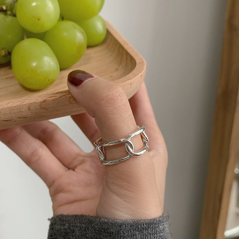 Damenring mit modernem Wellenmuster und glänzender Oberfläche Shop Nory