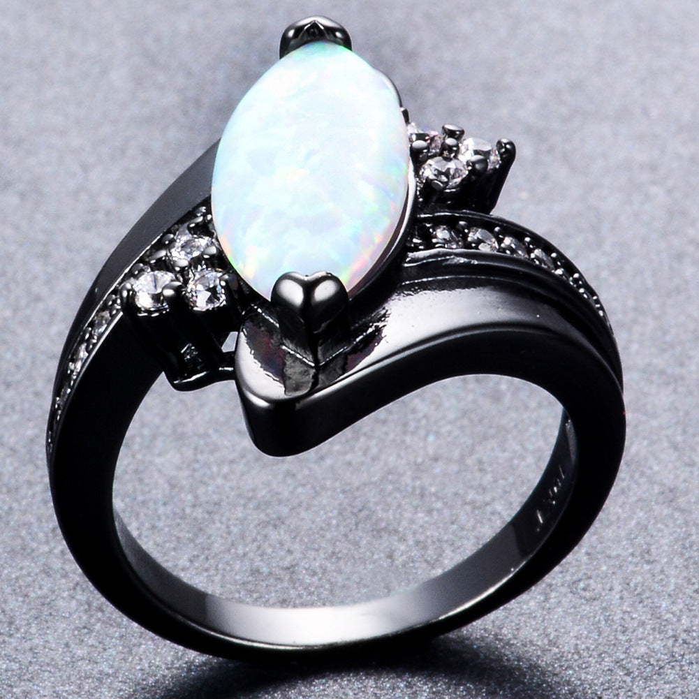 Damen Ring mit schimmerndem Opal und elegantem Zirkonia-Design Shop Nory