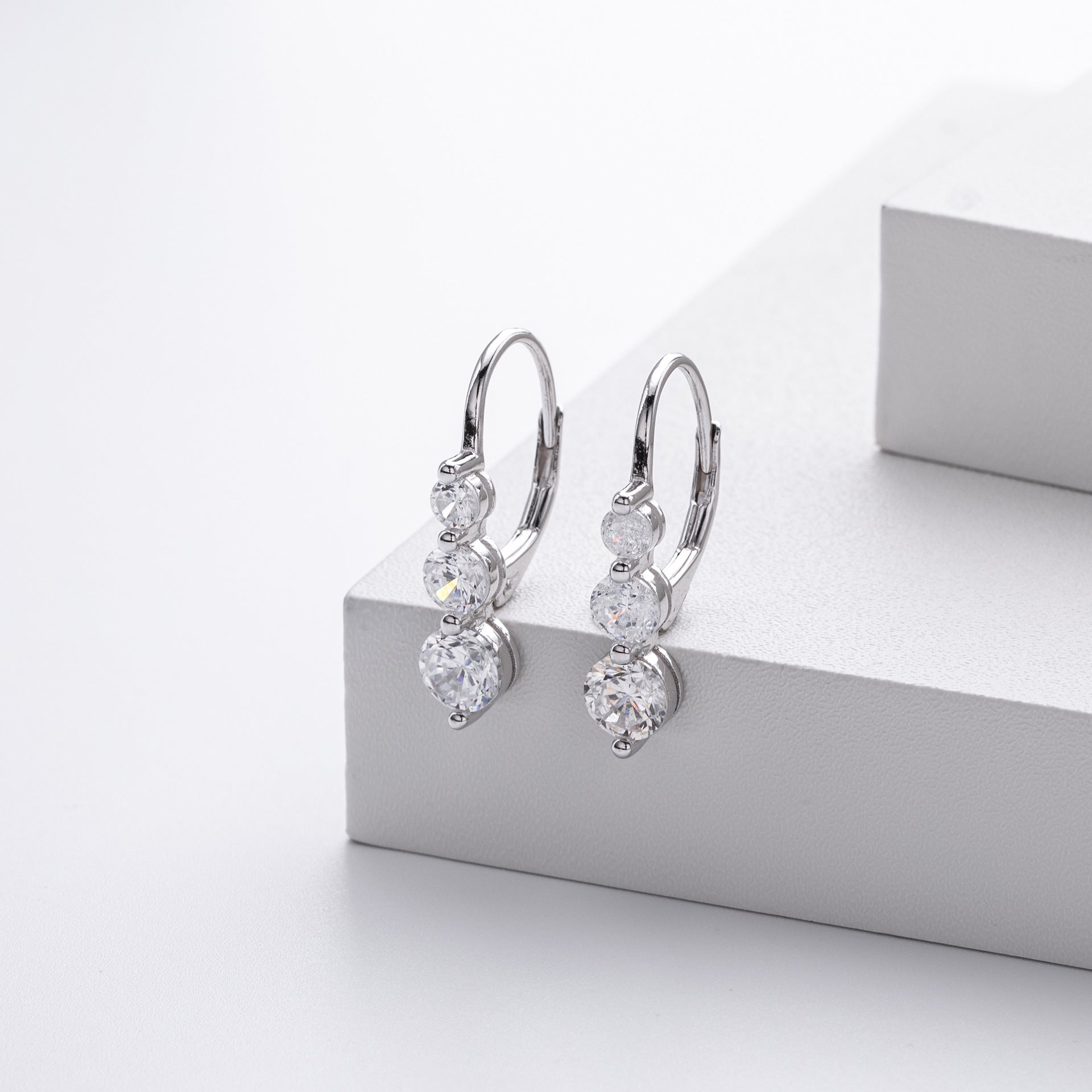 Damen Trauringe mit mehrfarbigem Zirkonbesatz und hochwertigem 925 Sterling Silber Shop Nory