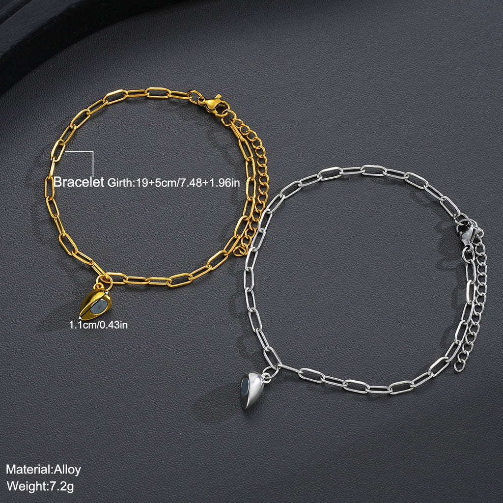 Damenarmband mit ineinander verschlungenen Herzanhängern Shop Nory