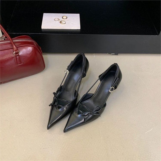 Damen Elegante spitz zulaufende Slingback-Ballerinas mit verstellbarem Knöchelriemen, V‑Ausschnitt und zierlicher Schleife Shop Nory